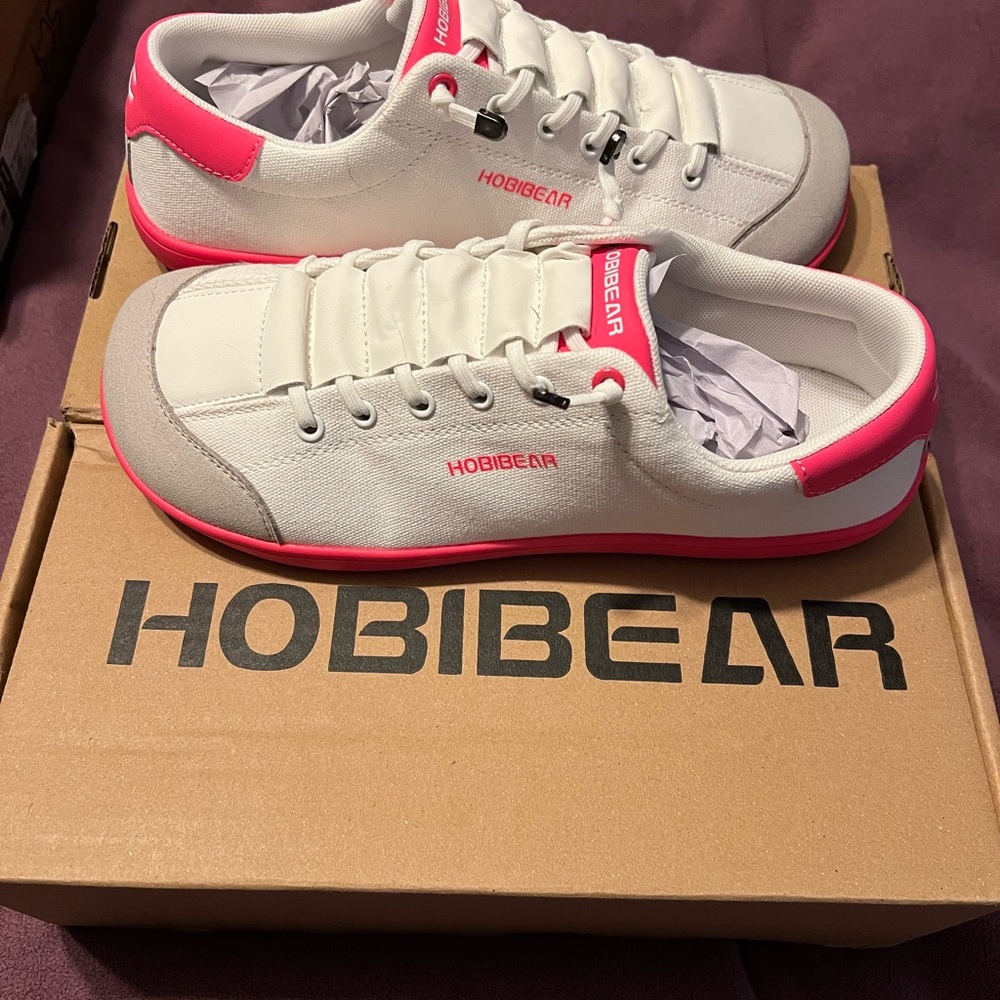 HOBIBEAR Women's White and Pink Casual Sneakers